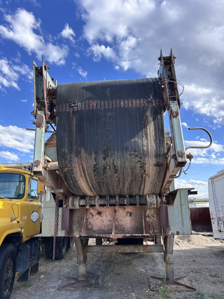 1981 Portable Crusher Chassis - Image 3