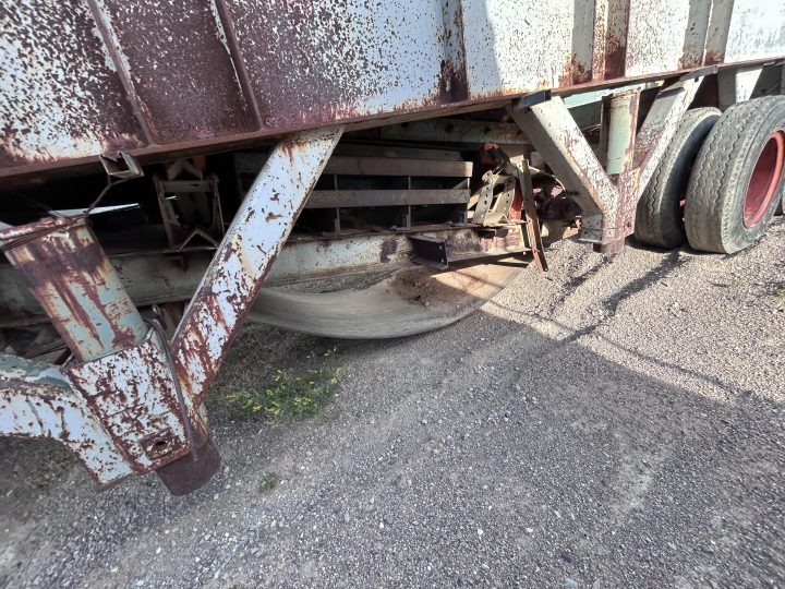 1981 Portable Crusher Chassis - Image 6