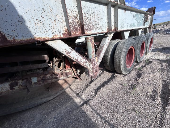 1981 Portable Crusher Chassis - Image 7